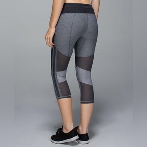 Lululemon Mesh with Me Crop Gray | Size 8